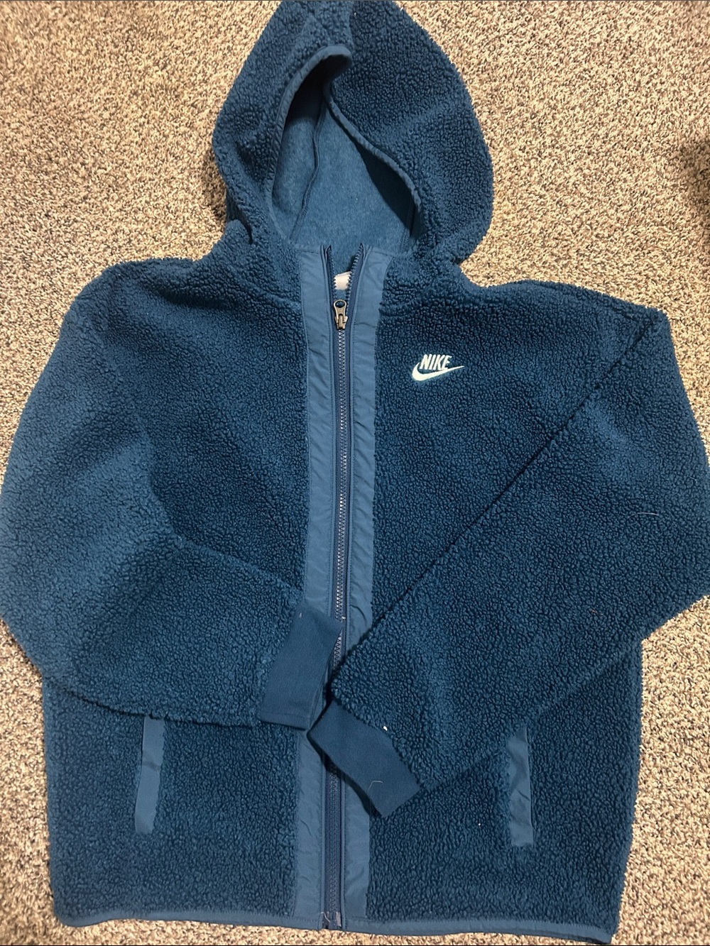 Nike Women’s XL Dark Blue Hooded Sherpa Puffer Jacket